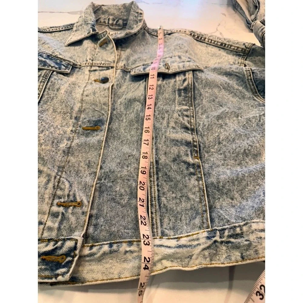 The Jackset Womens Acid Wash Denim Jacket Blue Vintage Style Oversized Small‎